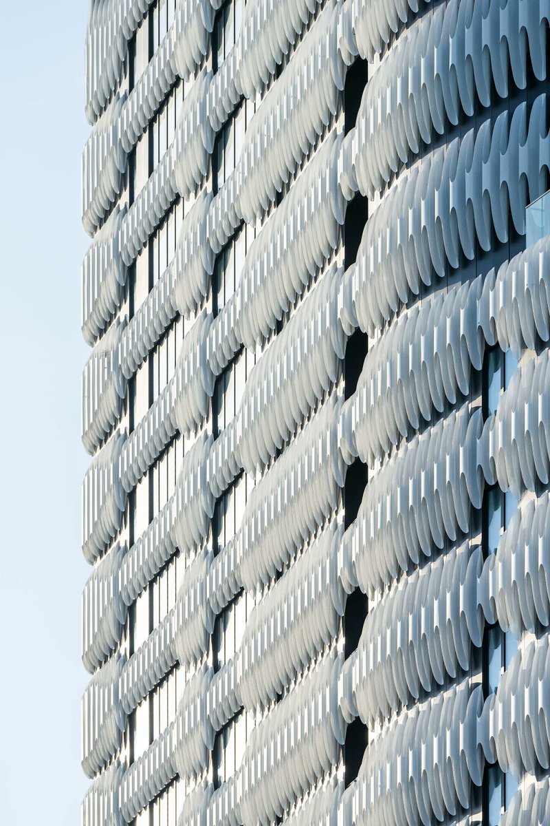 archinect's tweet photo. J. MAYER H. unveils ZIPPER - RKM 740, a new hybrid healthcare-residential tower in Düsseldorf
https://t.co/mUzbgY2rvL
#HealthcareDesign #JMayerH 📸 David Franck https://t.co/nKYtmF8F04