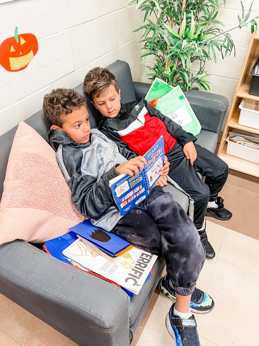 Cub buddies today for the first time! It was so much fun to watch our cubs start to build relationships with their 1st/2nd grade friends. We can’t wait to meet again😃 <a href="/Creeksidetweet/">Creekside ECS</a> #WEareLakota #NeedToSucceedCECS