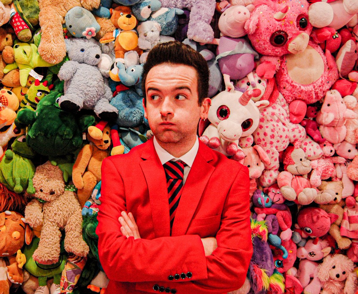 NETheatreGuide tweet media