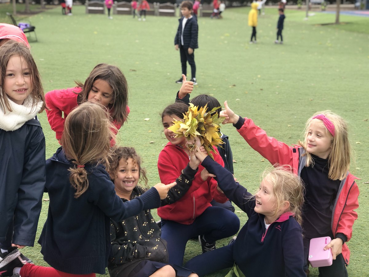 lyceechicago's tweet image. Fall bouquets. #WeLoveOurTeachers #RecessFun #ItsAnElementaryThing #LycéeJourney