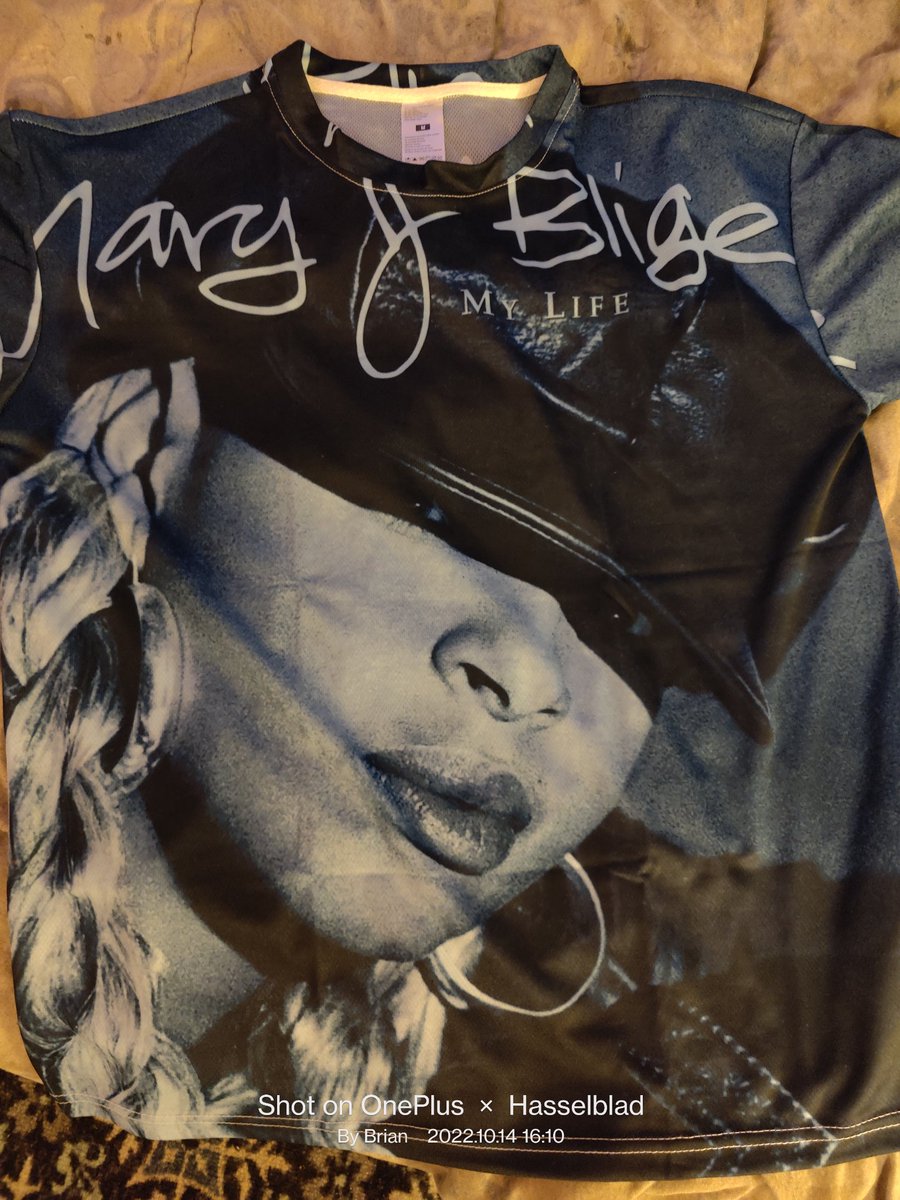 Illadelph_78's tweet image. Just delivered!!! I have no shame rocking my girl #MaryJBlige #Merch I'll always be a fan of her and this album that I think should be put into the Hall Of Fame. #MyLife25 #AmazonPrime @maryjblige 🔥🔥🔥🔥🔥