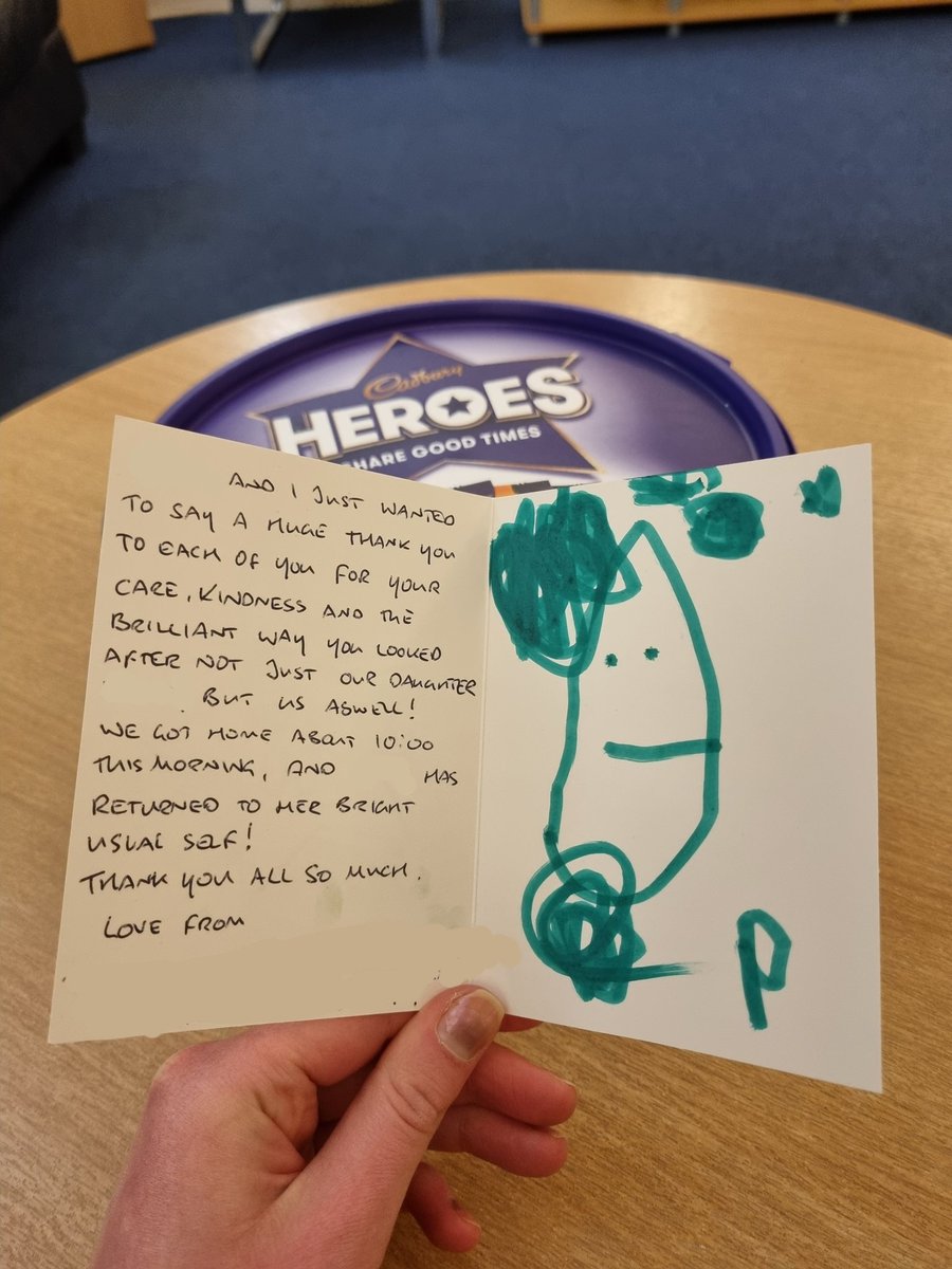 CaitlinCameron7's tweet photo. Wasn't feeling great about coming in for nightshift tonight but really nice to find this sitting waiting for us! 🚑🥰 #studentparamedic https://t.co/EoMKbOML20