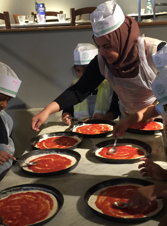 LutonOakwood's tweet photo. Our Y2 and 3 children had a wonderful time @pizzaexpress, learning how to make a pizza base and add yummy toppings! So many chefs! #chef #cookingisfun #pizza #lutonprimary 🍕🧑‍🍳👩‍🍳 https://t.co/ZuNIxcDmOm