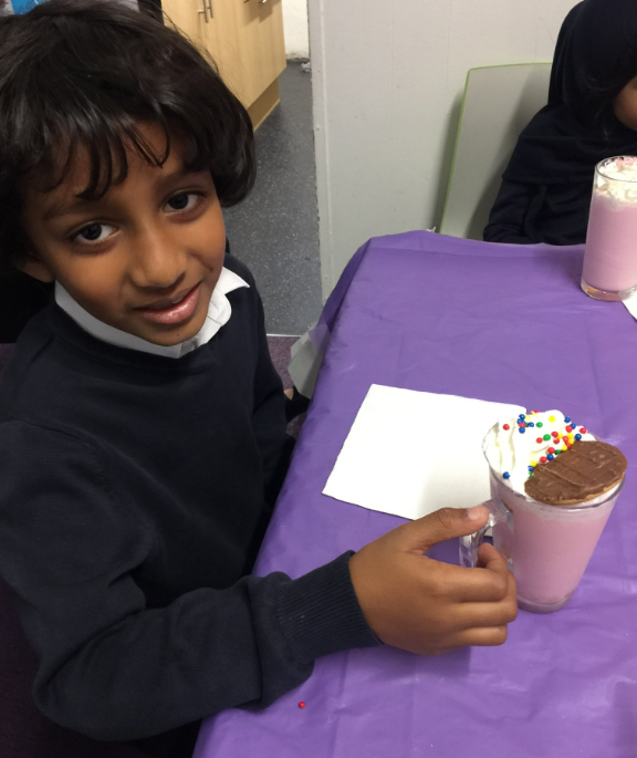 LutonOakwood's tweet photo. Some of our amazing 'Stars of the Week!' having their Hot Chocolate Friday! Well done for being fantastic role models in school! ☕️💫✨⭐️#staroftheweek #rolemodel #character #excellence https://t.co/1I1o1GQ4Xg