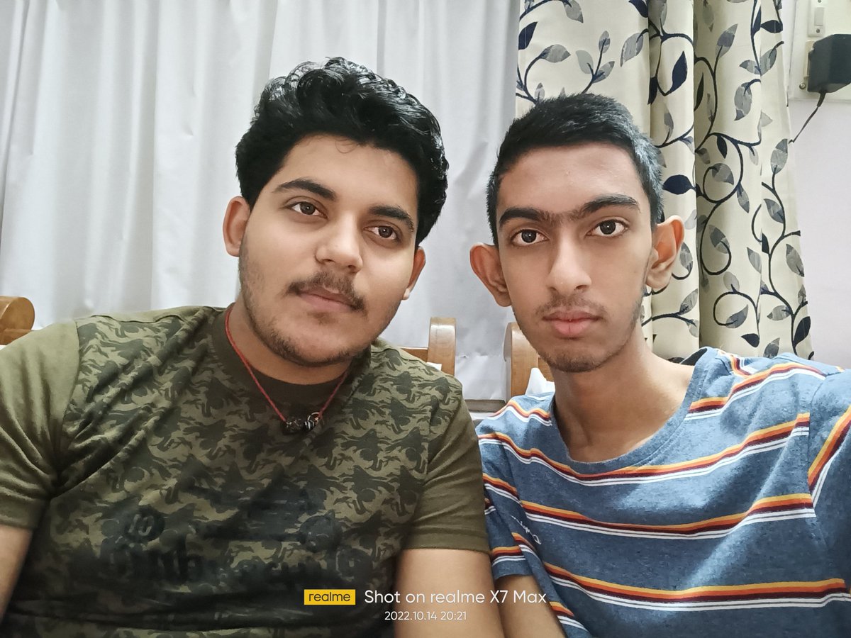 achyutghosh_'s tweet photo. Candid moment with @harshjhaj23 bro...
Always special ❤️😎🔥⚡❤️🔥🤠
📸:- @realmeIndia
#TheChase #bros #bromance #BestFriend #bhai #harsh #Achyut #nightclub #nightlife #Nightfall #nightphotography #PicOfTheDay #realMeDiwali #moments #magicalmoments #mirrorshot #mirrorselfie https://t.co/v6EpNIEx5W