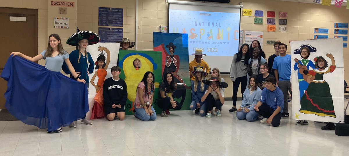 i_preysz's tweet photo. Happy Hispanic Heritage month #HispanicHeritageMonth 💃🏻🎉 https://t.co/iK4Chm51sd