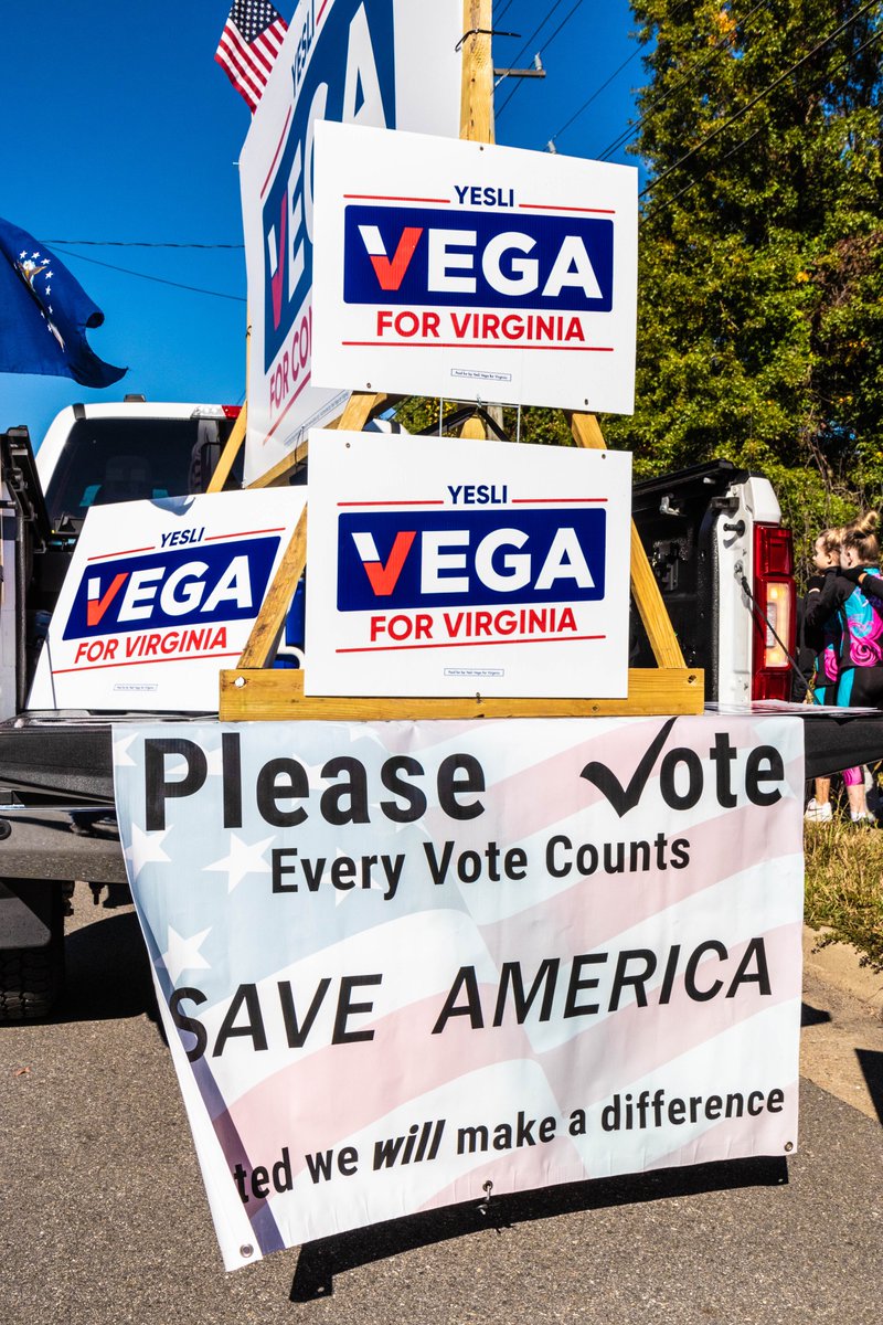 PWCGOP's tweet photo. Replying to @PWCGOP and @yestoyesli 

#Yesli needs more help: knocking on doors - making calls and working at polling stations.

Please visit her web site and volunteer: https://t.co/pFERhIhZHO

#VoteVega #VA07 #PWCGOP #LeadRight #RPV https://t.co/3cZoy30aQd