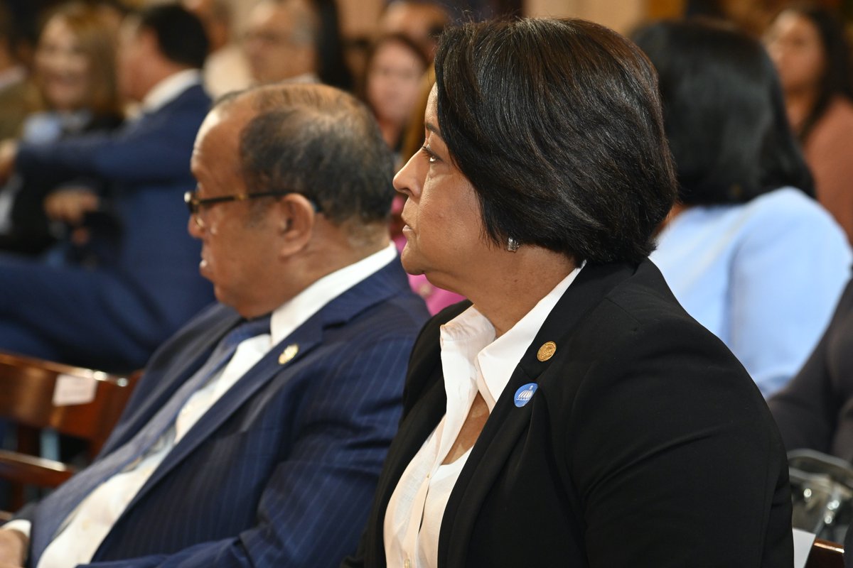 MMujerRD's tweet photo. En el marco del #DíadelaAlimentación, la viceministra de Violencia contra la Mujer e Intrafamiliar, @daris_sanchez, asistió a la celebración, junto a @faodominicana y el @WFP_RD,  encabezada por el presidente @luisabinader y #CONASSAN, consejo del cual el @MMujerRD forma parte. https://t.co/at66tpAhTH