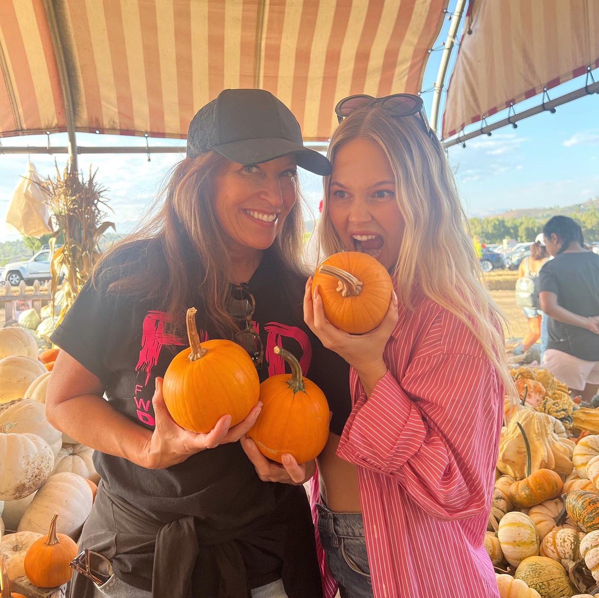 kelliberglund's tweet photo. 🎃👹 https://t.co/CD5w16Wbjx