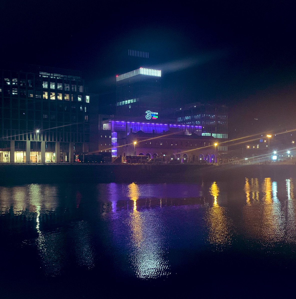 <a href="/3ArenaDublin/">3Arena</a> lit up for all of Dublin City Centre to see shining a light on #DevLangDis this #DLDday 💜💛🌻