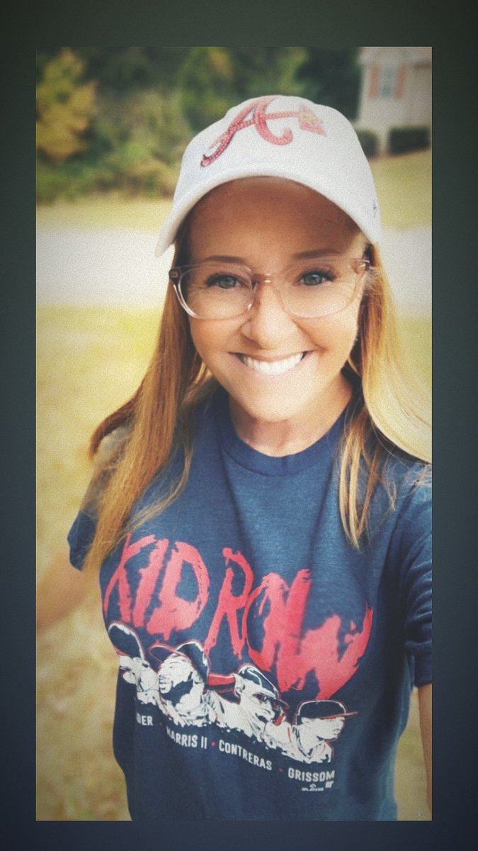 HeidiLeigh10's tweet photo. GO BRAVES β€οΈπβΎοΈπ₯ #KidRow #Back2Battle
#ForTheA #Postseason
@BreakingT https://t.co/xjNiIxlf4s