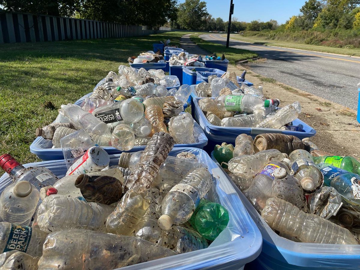 AnacostiaRrkper's tweet photo. Thanks to the fantastic volunteers who collected 202lbs of trash at Anacostia Park this morning! 

This cleanup was sponsored by Two for the Trails @AthleticBrewing. 

#ComeToTheRiver #CleanWaterwaysCleanup #AnacostiaRiverConnect https://t.co/5PA6sG65op