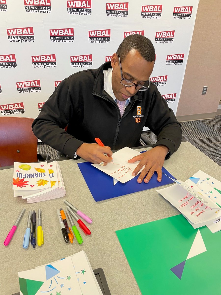 secuMD's tweet photo. SECU joined @wbaltv11 in their Day of Kindness today! They spent time writing kindness cards for local 1st responders &amp; teachers, and painting kindness rocks to spread through the community. (We even saw @JNNewtWBAL, @AvaWBAL &amp; @MindyWbal getting in on the action!) #secukindness https://t.co/e1WEcr63c0