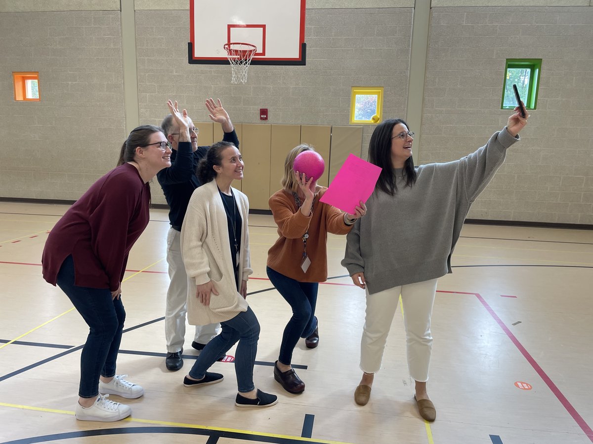 Estabrook School tweet media