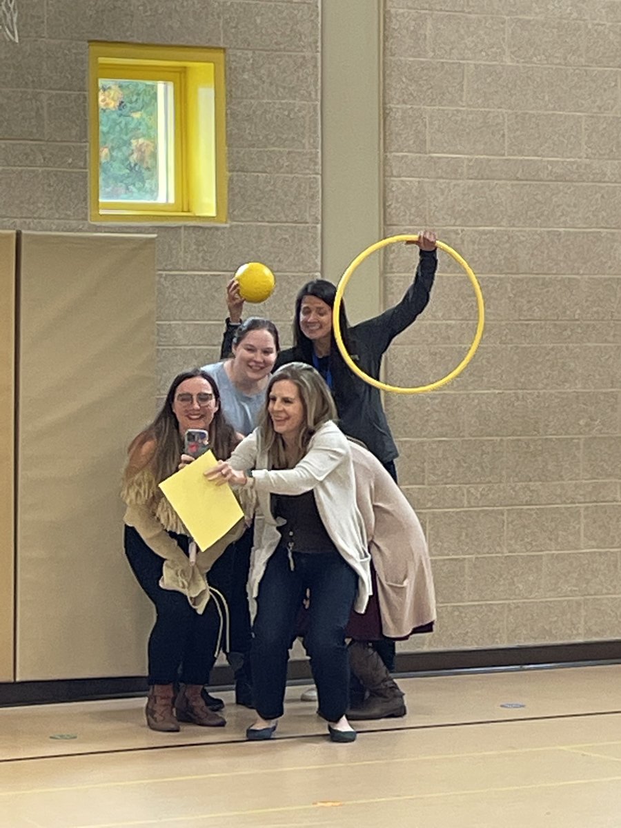 Estabrook School tweet media