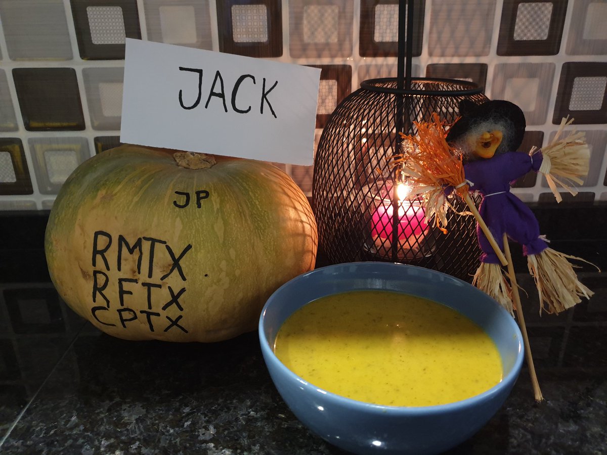 Berlumbo's tweet photo. #RematicTokens Jack-O-Lantern carving Contest!
My lack of carving skills destroyed a pumpkin, so used some of my cooking skills, picked all pumpkin pieces and turned them into a soup. Decided not to try potentially destroying a 2nd pumpkin.. So here it goes my Jack-O-Lantern https://t.co/hifX49uq9D