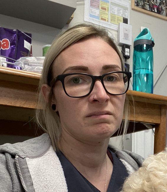 VetNurseStudent's tweet photo. @vna2rvn @Randomvetnurse The induced vomiting face is this 😂 https://t.co/V0aPxOxZNk