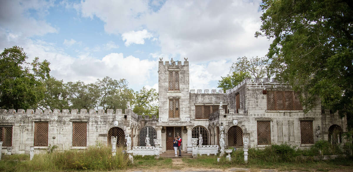 Whether it be a home for a growing family or a shared apartment, it’s not unusual for couples to invest in real estate. 

This Texas couple, however, attracted attention this week when they purchased an almost century-old castle.
houstonchronicle.com/news/houston-t…
