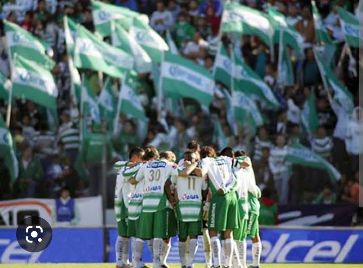 HomeroLagunero's tweet photo. Nunca fue el "coloso de las Carolinas" ni el @TSMoficial  a quienes le temían los rivales.

El miedo era a las miles de gargantas de laguneros que no dejan de apoyar al equipo y presionan al rival hasta el desquicio.
A LLENAR EL ESTADIO QUE NUESTRO EQUIPO @ClubSantos NOS NESECITA https://t.co/nd8SbGVn1k