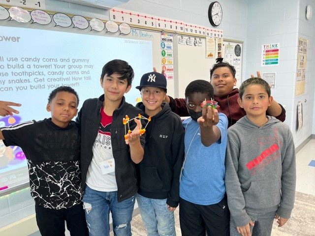 HyblaValley6th's tweet photo. Ending our Friday with a Candy Corn Tower STEM Challenge! #HyblaHuskies @HyblaValleyES @FCPSR3 https://t.co/jDK5Iq7XE3