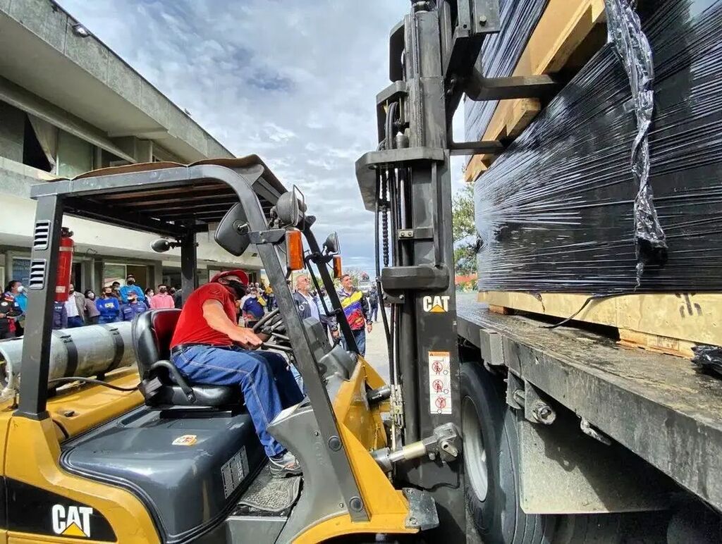 QuePasaEnMerida's tweet photo. Después de 10 años el HULA contará con un nuevo Tomógrafo
Una década sin servicio de tomografía acumuló el principal hospital de la región.
Foto: @jehysonguzman
#quepasaenmerida #merida #tomografo #IAHULA #HULA #gobernaciondemerida #quepasaenvenezuela #venezuela #noticias https://t.co/WfJUcT7pDQ
