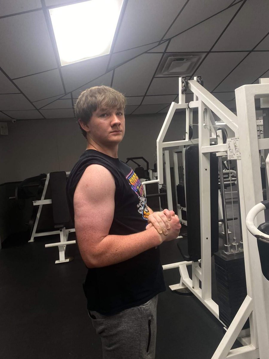 SneakyAssist 2 3 On Twitter Took This Right After Chest Day Lol sneakyassist-2-3-on-twitter-took-this-right-after-chest-day-lol