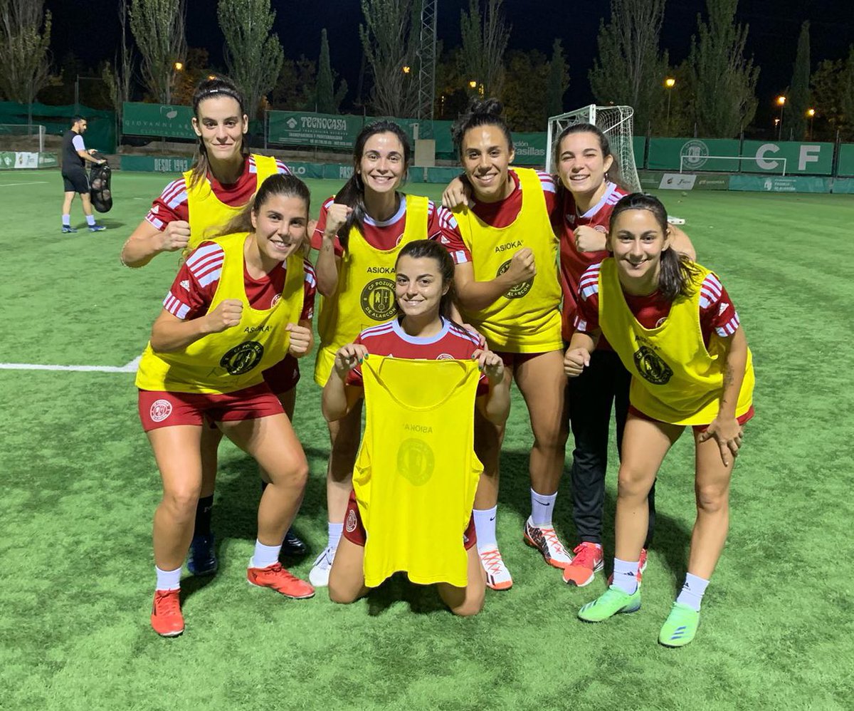 Acabamos el entreno del viernes con la foto 📸 del equipo ganador. 

Listas para el partido  🆚  <a href="/AtletiFemenino/">Atlético de Madrid Femenino</a> C ‼️ 

📌 Patrocinado por Donde Nacho!   

🟢⚪ #FamiliaVerde