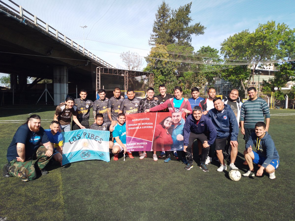 Jueves de fútbol ⚽ y asadete junto a los Cros <a href="/carniza25/">ruben romero</a> y Tomy de sucursal 56 y a sus compañeros y a nuestros compañeros de nuestra querida sucursal 83. <a href="/Montesinocarlo1/">Montesino carlos</a> . Y SIEMPRE junto a <a href="/RamonMuerza/">Ramon Muerza</a> Ayer Hoy y Siempre incondicional a el.