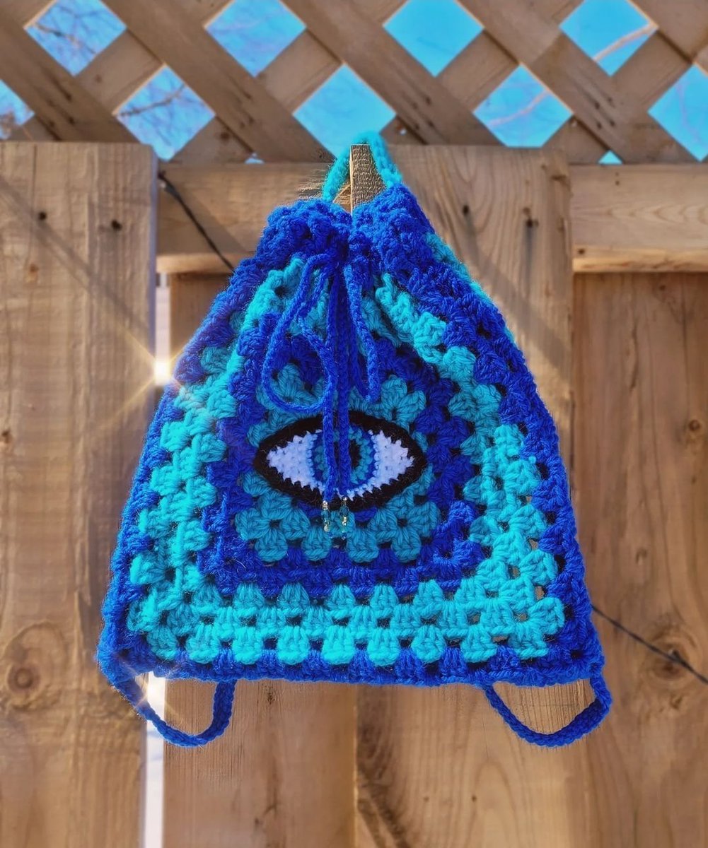 cosmiconnected's tweet photo. This Third Eye bag is still up for grabs 👁💫💙 https://t.co/RidaVsnmtd