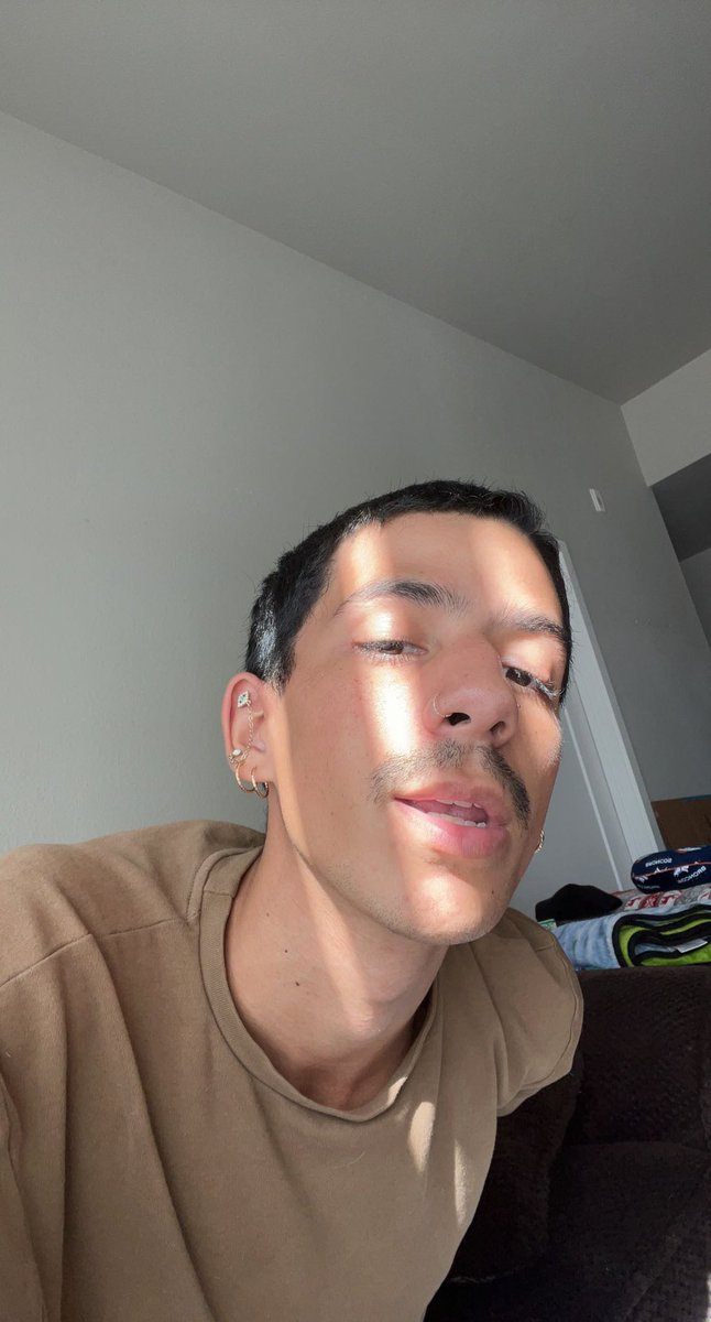 FRANKrMEAT's tweet photo. Is this hot https://t.co/EzC4HkNAGT