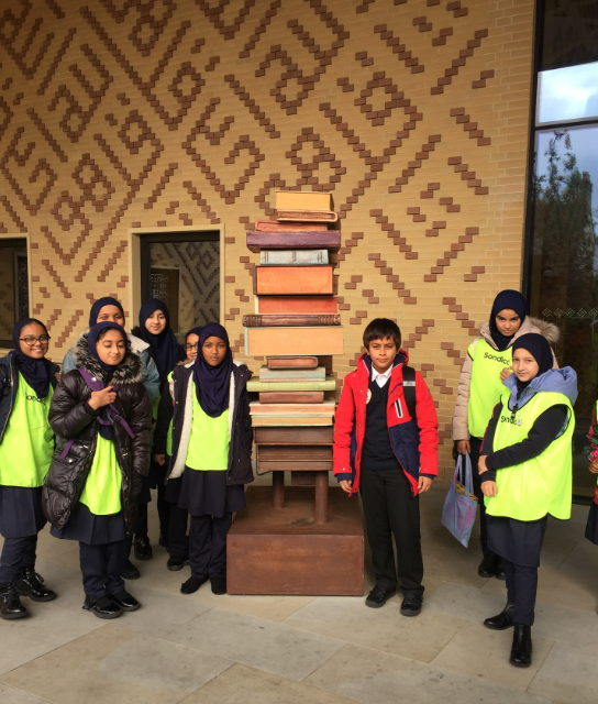 LutonOakwood's tweet photo. Our Year 4, 5 &amp; 6 children visited Cambridge Mosque where they learnt about its sustainability and how the mosque was made. What a fantastic example of eco architecture! #sustainability #environment #mosque #architecture 🕌🌲 https://t.co/JUf738QaWO