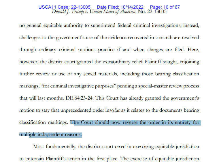 New: DOJ has filed its brief in the 11th Circuit challenging the entirety of Judge Cannon's order appointing a special master to review seized Mar-a-Lago docs and blocking their use in the criminal probe in the meantime. More to come. assets.bwbx.io/documents/user…