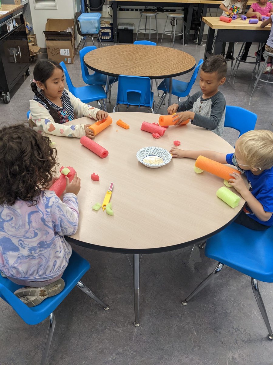 EPFosterSTEM's tweet photo. After reading “The Most Magnificent Thing” by @ashleyspires , our kinder Bears created their own! #LilMakers #STEMeducation @SchoolVentura https://t.co/QJ52WhV88z