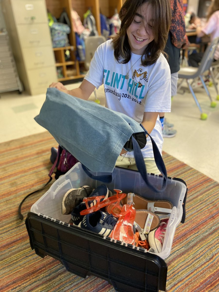Walk in Their Shoes👞All through the month of October Mr. B’s 5th Grade Class is collecting gently used or new shoes and donating them to Global Hope 4 Children a nonprofit organization that supports students with special needs in🇰🇪#Onekindactvienna @FlintHillES #Walkinthiershoes