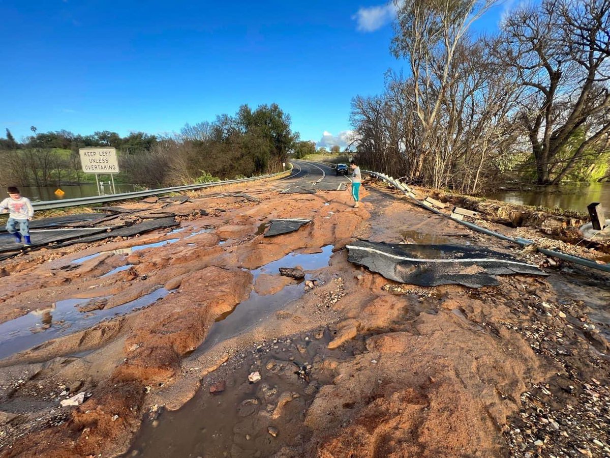 The damage caused by #vicfloods across our region is just devastating. This photo of a bridge and road linking Heathcote to Bendigo just outside Alexdale is one example of the damage. Please stay safe, keep informed and, if you need to travel, plan ahead <a href="/vicemergency/">VicEmergency</a> <a href="/vicsesnews/">VICSES News</a>