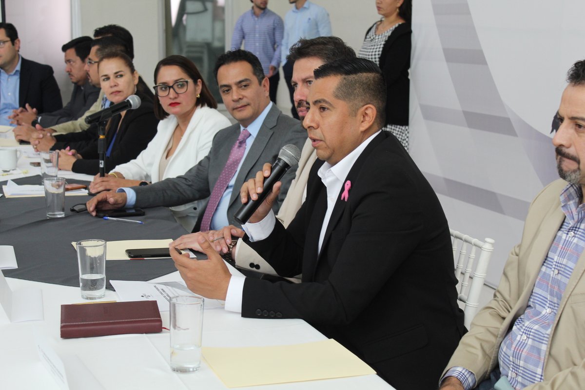 urbano_dgo's tweet photo. ⚙️ Instalamos formalmente el Consejo Municipal de Desarrollo Urbano, el cual, es encabezado por el presidente @josejoseantonio y un grupo colegiado de expertos en diferentes ámbitos que nos ayudarán a analizar, estudiar, aprobar, mejorar y generar proyectos en materia urbanística https://t.co/pacImG3SGB