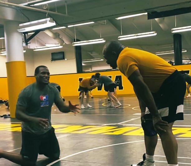 MATrix_8692's tweet photo. Got to visit some family in Iowa and when I got there I got to be a fan and spar with Joe Williams. If you are a true wrestling fan then you know how much of a dog this man was. #trulyhonored @Hawks_Wrestling https://t.co/cMo9k5rdaB