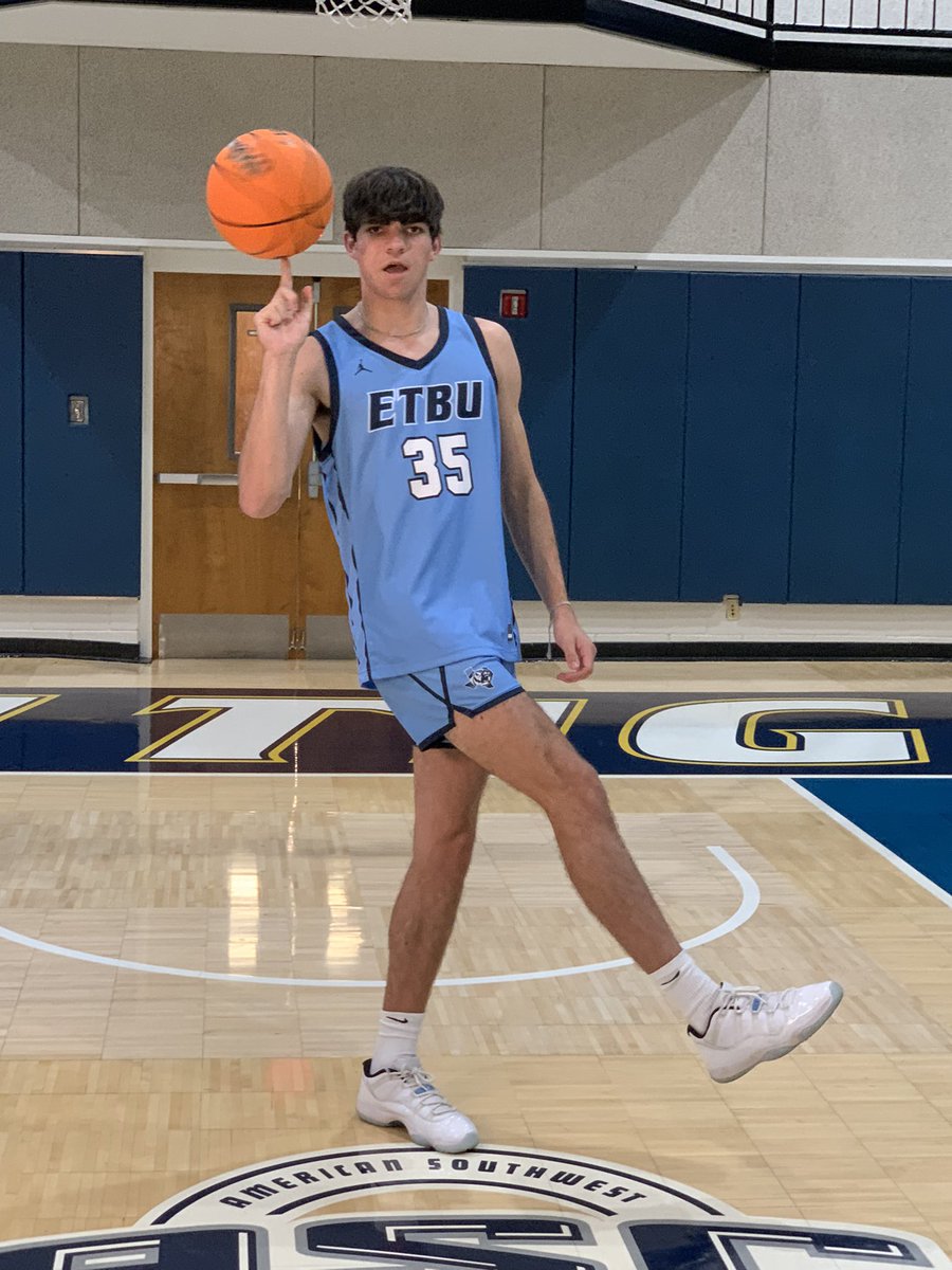 JaceCrawford17's tweet photo. After a great talk with @clovell33 I am blessed to receive my first offer to play basketball at East Texas Baptist University! Thank you so much @mitch_freeman12 and @_DerekAlleman for everything! https://t.co/qorhsov6aa