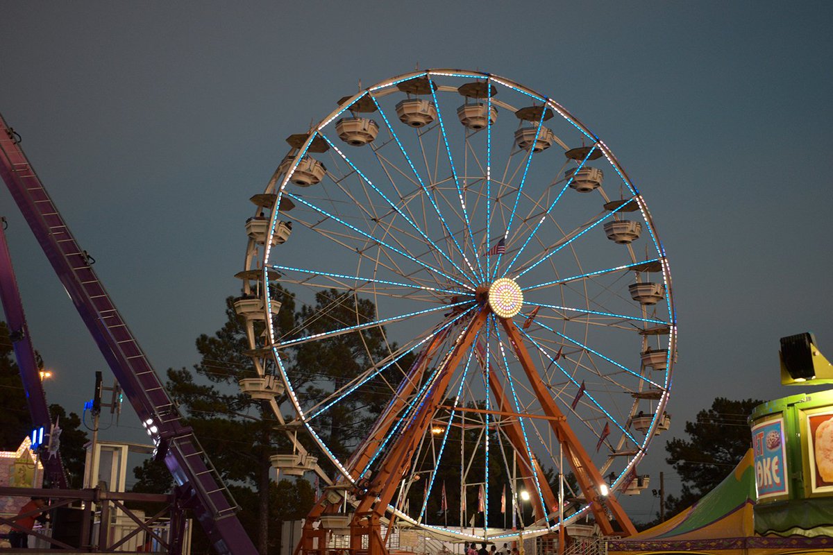 mark_royale_'s tweet photo. #msstatefair #photography #nikon #nightphotography https://t.co/oDVkiOBTDz