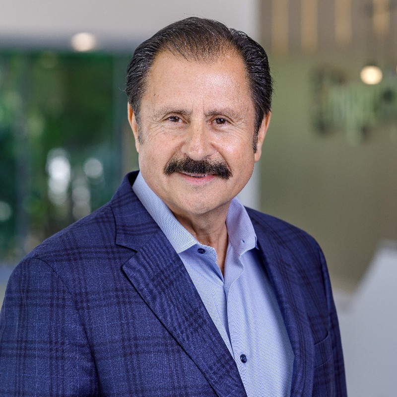 As Hispanic Heritage Month comes to an end, we'd like to recognize Steve Arizpe '79, former Mays student and CEO of Insperity, a professional employer organization. As a Latino and Aggie, Arizpe accredits his success to his Hispanic heritage. Read more: bit.ly/3rUyFCH