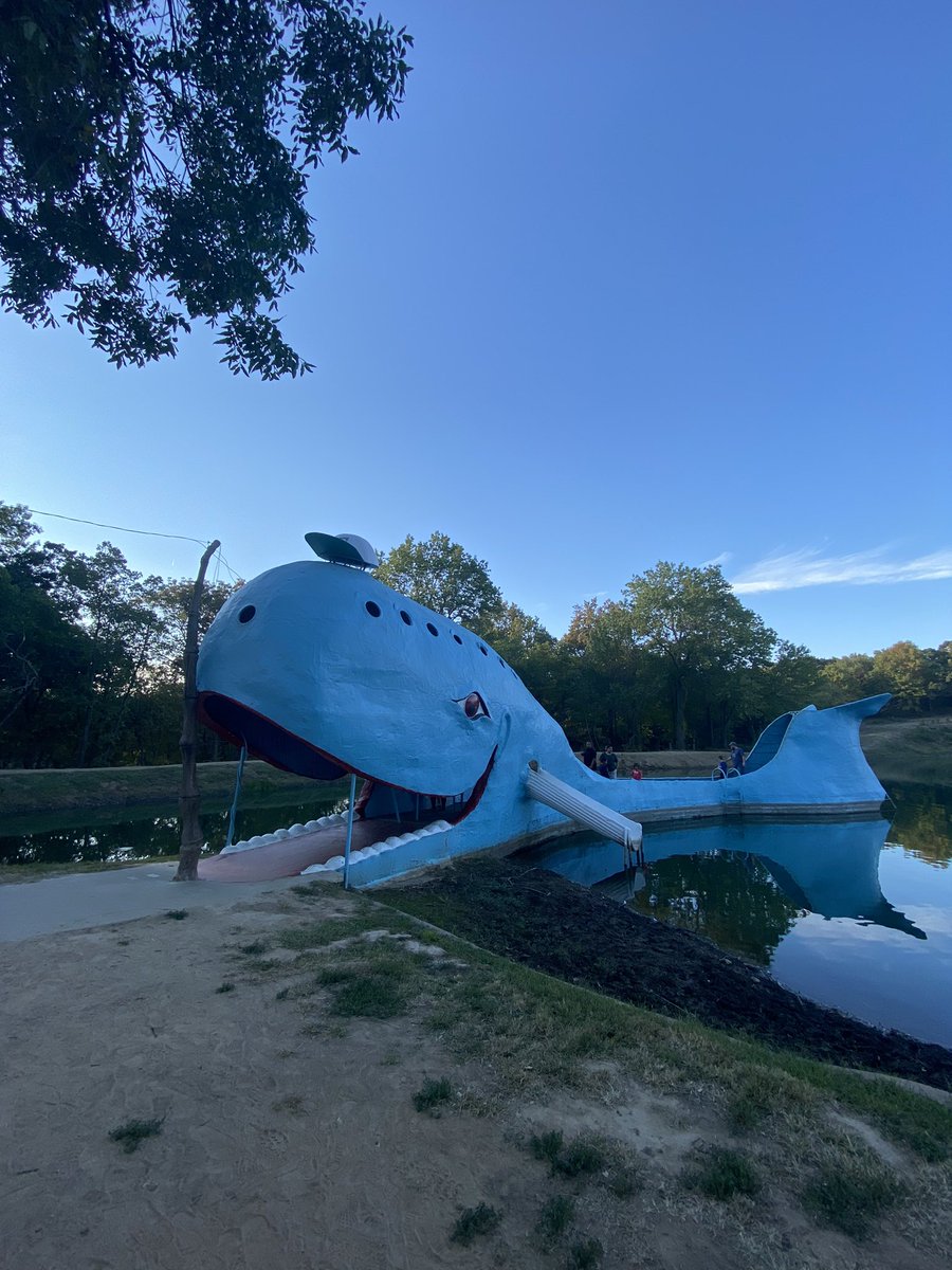 kcoarts's tweet photo. We recently spent time exploring eastern Oklahoma’s Route 66 stretch, and were excited to catch the famous Blue Whale of Catoosa before sunset! A kitschy and really fun sight to see. #scenefromtheroad #roadtrip #travel #route66 @TravelOK https://t.co/3EDpGezM3S