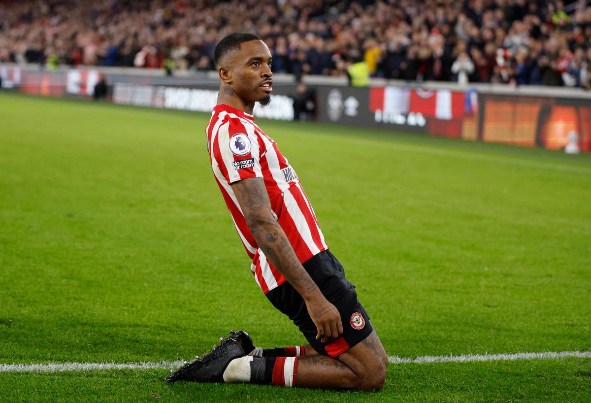 OfficialFPL's tweet photo. Only Erling Haaland has more attacking returns than Ivan Toney (£7.3m) this season 👀

Toney’s tally of 10 - eight goals and two assists - is level with De Bruyne, Foden and Kane 🤩

#FPL #BREBHA https://t.co/BZWJcSjkYx