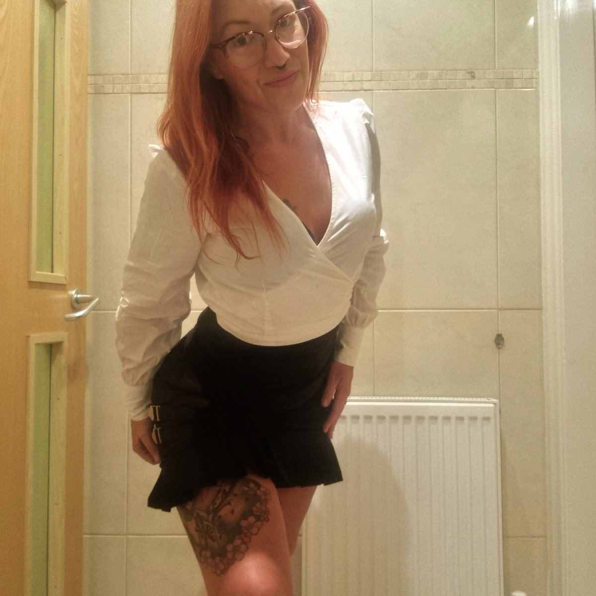 StagVixenGeo's tweet photo. Sometimes I wear clothes
#inked #secretarystyle #slut #horny #swingers #glassesgirl #thickthighs #barelegs #stag #vixen https://t.co/xxQ2Qgnoq8