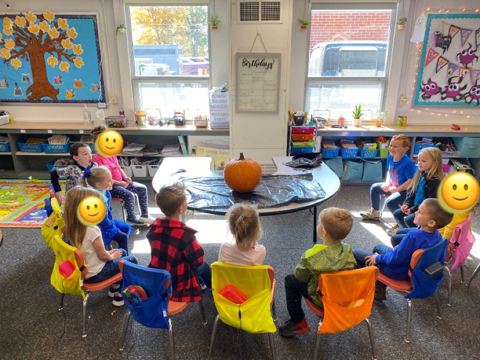 ClassRogers's tweet photo. What all can you do with a pumpkin?!??
(The answer is a LOT)
#pumpkininvestigation #10frame https://t.co/3I1vplZBza