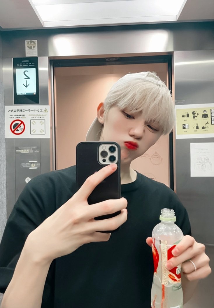 ᅟᅟᅟᅟᅟᅟ
ᅟᅟᅟᅟᅟᅟㅤㅤㅤ
ㅤㅤleslie on twitterㅤoctober   “ 🌸 ”ㅤ𝟭𝟰𝘁𝗵