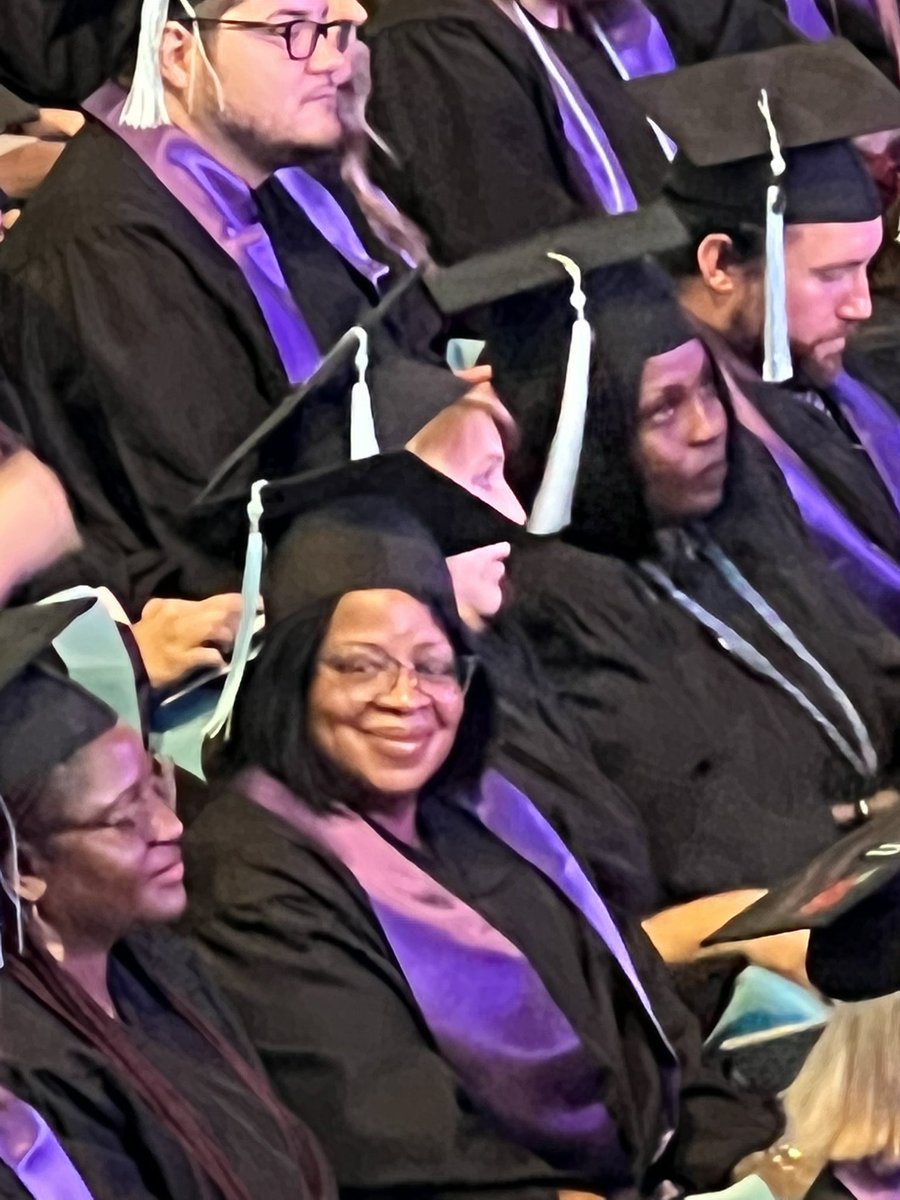 Aricherry123's tweet photo. Congratulations to my mom we love you so much and am proud of everything you have done💕🫶🏾✨ #Smithfam #gcugrad #masters-degree https://t.co/67HN6gTpoI