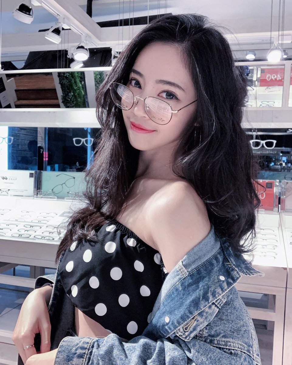 raglan_bard's tweet photo. Pull my hair and treat me like a slut.
#美國 #加拿大 https://t.co/jaGQAXxpmD