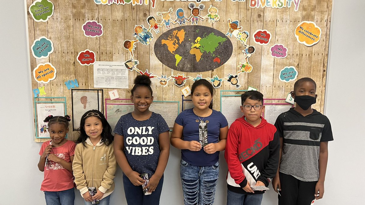 MSE_Astronauts's tweet photo. Septemberβs writers of the month. One student per grade level was selected based on personal narrative skills using a checklist for success. We are missing our PreK writer. #earlyliteracy #writefromthebeginning @FortBendISD https://t.co/izTAspFW01