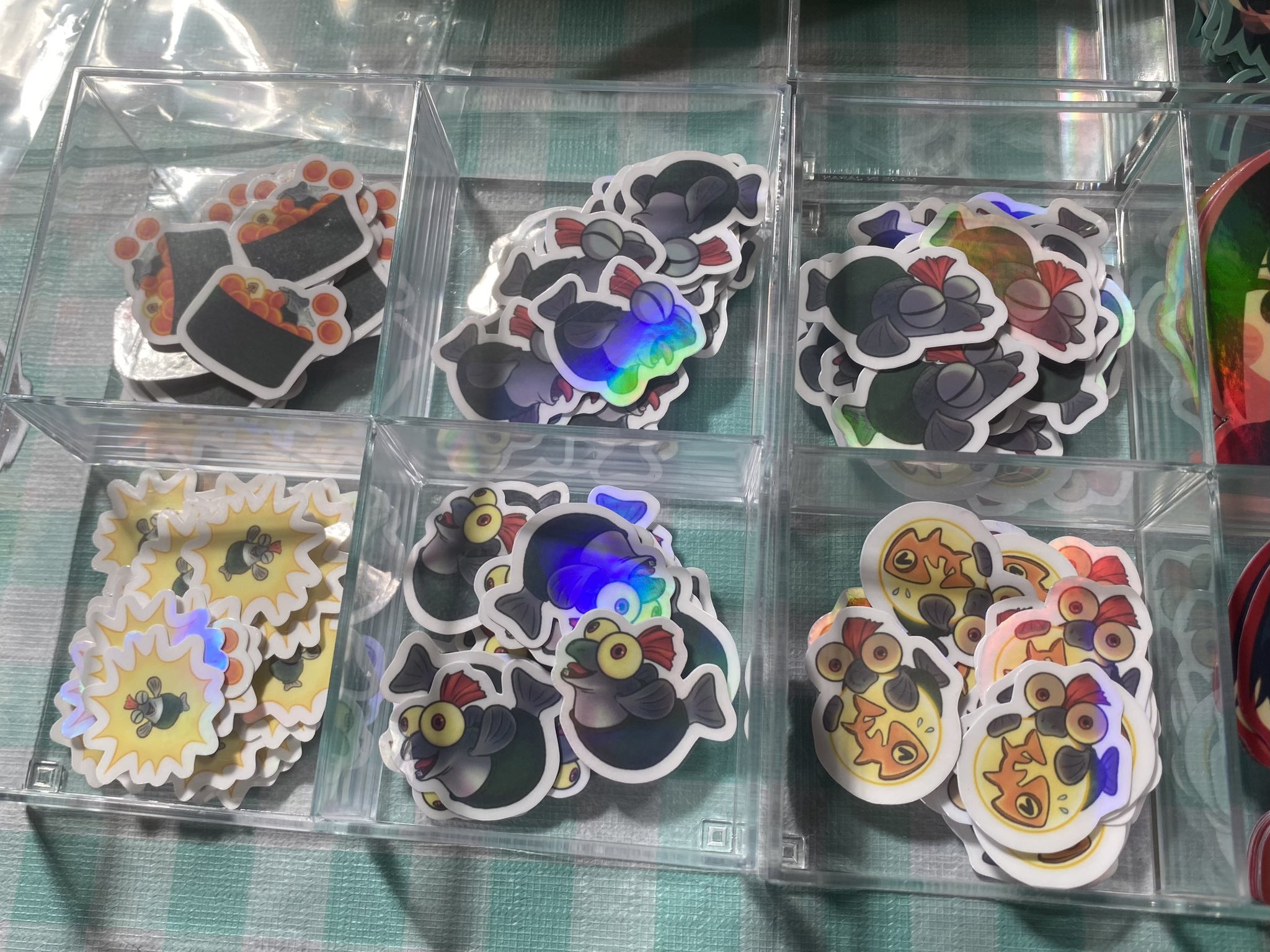 Lio Stickercon Day 1 On Twitter hiiii I m Having Back Pain At 