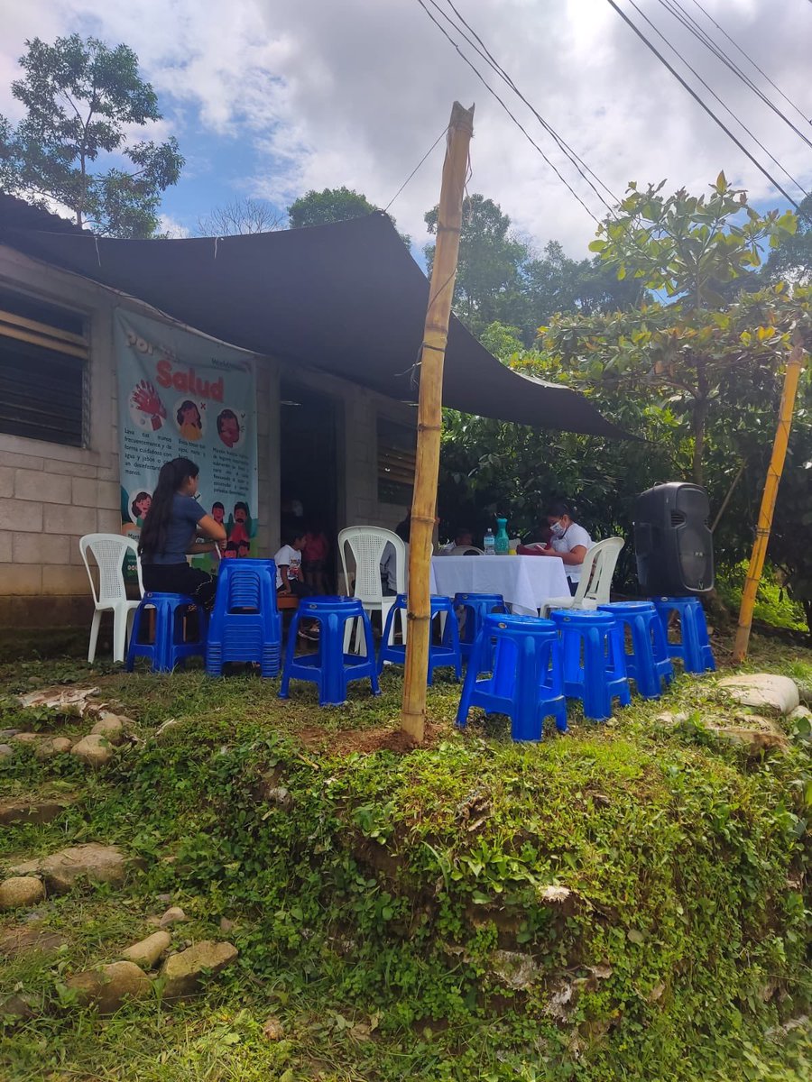 "Quién dijo que todo está perdido, yo vengo a entregar mi corazón" 

Dra Laura Martínez Hernández de jornada médica en Caserio Nueva Vista, Municipio San Pablo. Departamento San Marcos
#CubaSalvaVidas
#CubaEsSalud